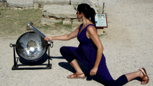 “ග්‍රීක කන්‍යාවියන්” යනු කවුද? | Who were the “Greek virgins”